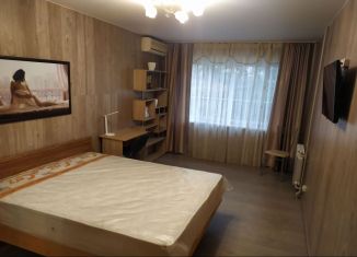 Сдаю 2-ком. квартиру, 60 м2, Сочи, улица Пирогова, 22