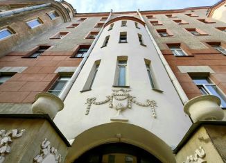 Продам комнату, 38 м2, Санкт-Петербург, улица Чапаева, 2Б, Петроградский район