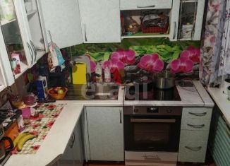 Продам 3-комнатную квартиру, 58.7 м2, Новосибирск, Часовая улица, 37, Советский район