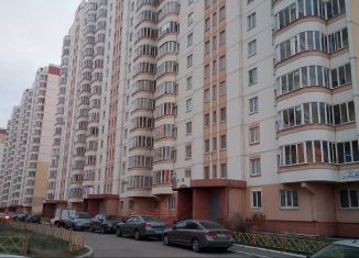 Продам 1-комнатную квартиру, 37 м2, Курск, проспект Вячеслава Клыкова, 56, Центральный округ