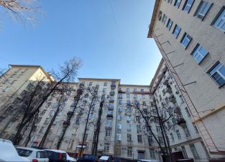 Продажа 3-комнатной квартиры, 69.4 м2, Москва, Мосфильмовская улица, 6, метро Парк Победы