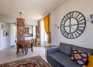 Продажа 4-ком. квартиры, 90 м2, Санкт-Петербург, Синявинская улица, 26, метро Ладожская