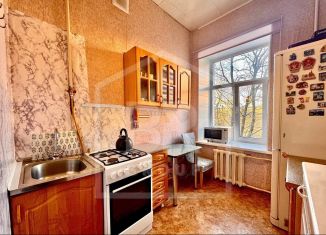 Продажа 3-комнатной квартиры, 59.2 м2, Санкт-Петербург, 11-я линия Васильевского острова, 22, метро Спортивная