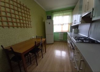 Сдаю в аренду 3-комнатную квартиру, 85 м2, Славянск-на-Кубани, Пионерская улица, 97