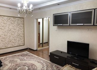 Сдается в аренду 2-комнатная квартира, 55 м2, Грозный, проспект Мохаммеда Али, 1-й микрорайон