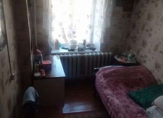 Продаю трехкомнатную квартиру, 48 м2, поселок городского типа Палех, улица Баканова, 4