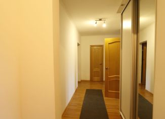 3-комнатная квартира в аренду, 76 м2, Санкт-Петербург, Прибрежная улица, 4, метро Рыбацкое