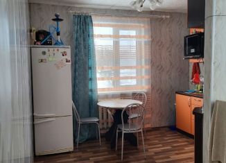 Продам 3-комнатную квартиру, 49.2 м2, посёлок городского типа Хелюля, Советский переулок, 15