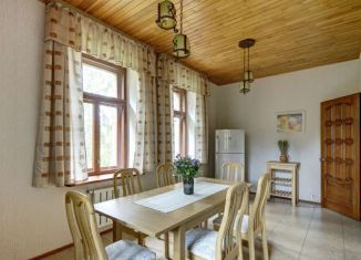 Продам коттедж, 200 м2, дачный поселок Таватуй, улица Ленина, 140