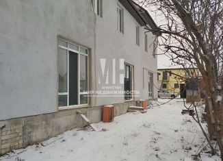 Продам двухкомнатную квартиру, 120 м2, поселок Малое Васильково, улица Маршала Жукова, 10
