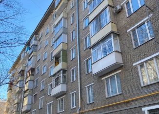 Продается 3-комнатная квартира, 70 м2, Москва, улица Усиевича, 2, улица Усиевича