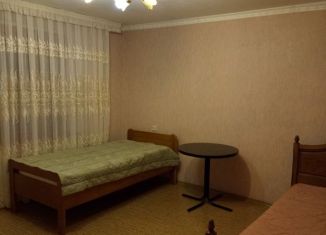 Сдам в аренду 2-комнатную квартиру, 54 м2, Альметьевск, улица Гафиатуллина, 49