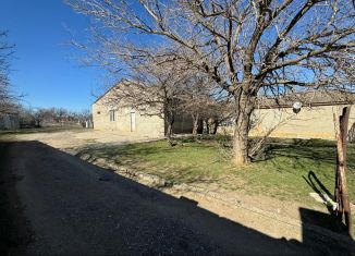 Продаю дом, 72 м2, посёлок городского типа Ленинкент, улица Терешковой