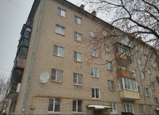 Сдается в аренду однокомнатная квартира, 32 м2, Кострома, улица Ленина, Фабричный район