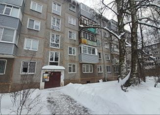 Двухкомнатная квартира на продажу, 44.8 м2, Ярославская область, улица Труфанова, 18к2
