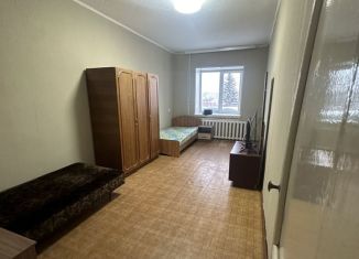 Сдается 2-комнатная квартира, 80 м2, Алдан, улица Семёнова, 1Г