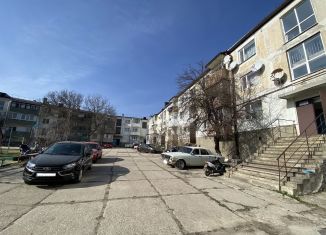 Продается двухкомнатная квартира, 52 м2, село Партизанское, улица Богдана Хмельницкого, 2Б