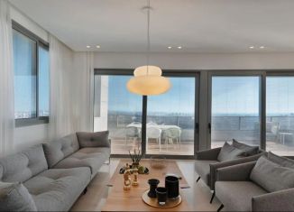 Продам трехкомнатную квартиру, 65 м2, Сочи, микрорайон Бытха, Ясногорская улица, 16/6к2