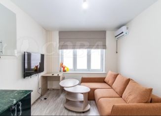 Продается 1-комнатная квартира, 37 м2, Тюменская область, улица Александра Протозанова, 10