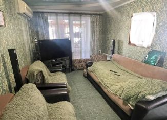 Продам 3-комнатную квартиру, 50 м2, Вольск, Комсомольская улица