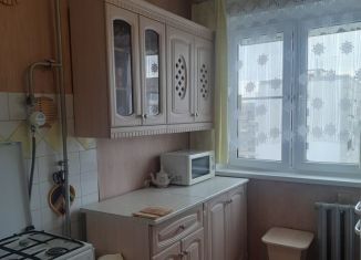 Продаю 3-комнатную квартиру, 58 м2, Нижегородская область, улица Политбойцов