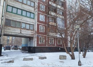 Продажа 3-комнатной квартиры, 65 м2, Новокузнецк, улица Тольятти, 56