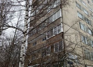 Продаю трехкомнатную квартиру, 52.6 м2, Санкт-Петербург, Бухарестская улица, 33к1, муниципальный округ Купчино