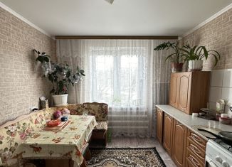 Продам 1-комнатную квартиру, 40.1 м2, Гуково, Комсомольская улица, 83