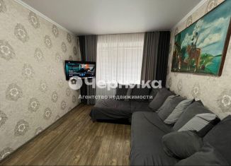 Продаю 2-комнатную квартиру, 42 м2, Шахты, проспект Чернокозова, 140