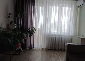 Продается двухкомнатная квартира, 45 м2, Нижнекамск, проспект Вахитова, 27А