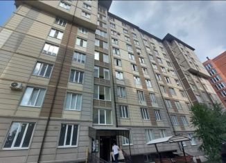 Продается 3-комнатная квартира, 95 м2, Нальчик, улица Шарданова, 46, район Хладокомбинат