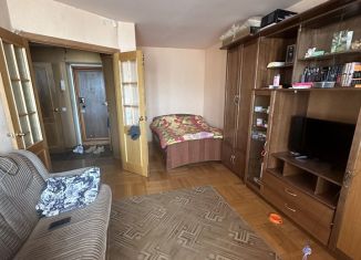 Продаю 1-комнатную квартиру, 36 м2, Челябинск, Комсомольский проспект, 74