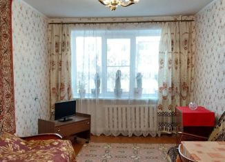 Продаю 2-комнатную квартиру, 52.2 м2, посёлок Рогово, Школьная улица, 18