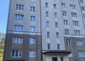 Продам трехкомнатную квартиру, 94.9 м2, Калининград, Лужская улица, 23Б, Центральный район