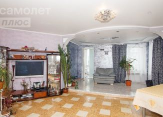 Продаю четырехкомнатную квартиру, 170.2 м2, Омск, улица Масленникова, 80