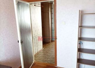 Продажа 3-комнатной квартиры, 60 м2, Старый Оскол, улица Хмелёва, 4