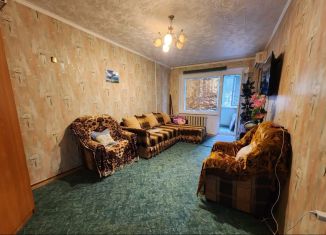 Продается 1-комнатная квартира, 29.8 м2, поселок городского типа Новомихайловский, 2-й микрорайон, 6