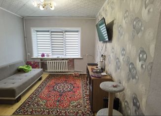 Продажа 2-комнатной квартиры, 43.3 м2, поселок городского типа Емельяново, улица Комарова, 6