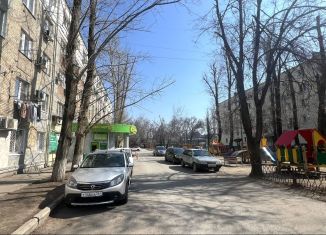 Продаю 1-ком. квартиру, 17 м2, Аксай, улица Будённого, 138