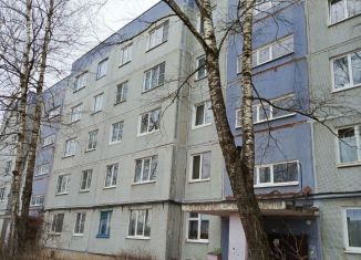 Продается 3-комнатная квартира, 64.8 м2, деревня Сырково, Лесная улица, 4