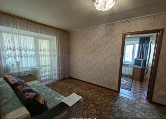 Продам 2-комнатную квартиру, 44 м2, Шахты, проспект Чернокозова, 97Е