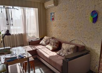 Трехкомнатная квартира на продажу, 62 м2, Волгодонск, улица Энтузиастов