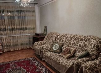 Сдаю 2-ком. квартиру, 60 м2, Дагестан, проспект Али-Гаджи Акушинского, 297А