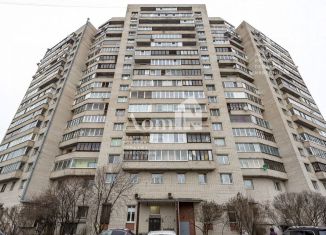 Продается трехкомнатная квартира, 68.8 м2, Санкт-Петербург, проспект Славы, 21, метро Проспект Славы