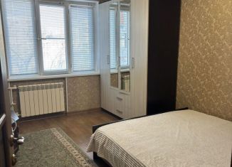 Сдается 2-комнатная квартира, 68 м2, Каспийск, улица Ленина, 33А