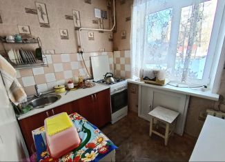 Продам 3-ком. квартиру, 63 м2, Димитровград, Октябрьская улица, 62