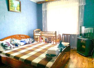 Сдаю в аренду 5-комнатную квартиру, 50 м2, Таганрог, улица Циолковского, 30-4