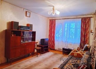 Продажа трехкомнатной квартиры, 61 м2, Татарстан, улица Маршала Чуйкова, 42