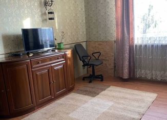 Двухкомнатная квартира в аренду, 60 м2, Северск, Коммунистический проспект, 37