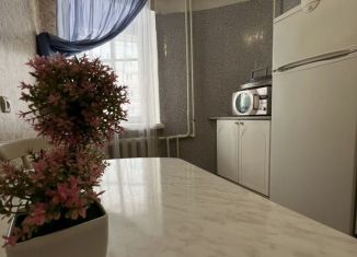 Сдам 1-комнатную квартиру, 41 м2, Саратов, Вольская улица, 49/51А